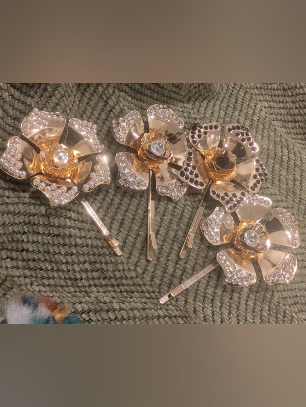 Anthropologie Set of 4 Crystal Flower Crystal Hair Pins - Women's Jewelry